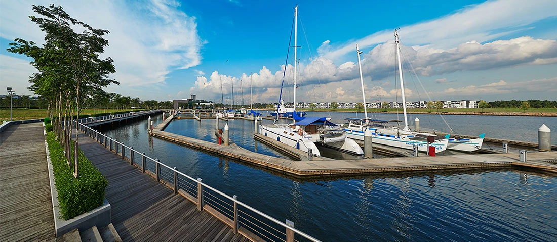 Senibong Cove Marina lifestyle